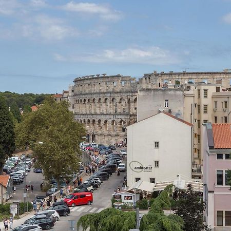 Sylvia Center Apartment Pula Dış mekan fotoğraf